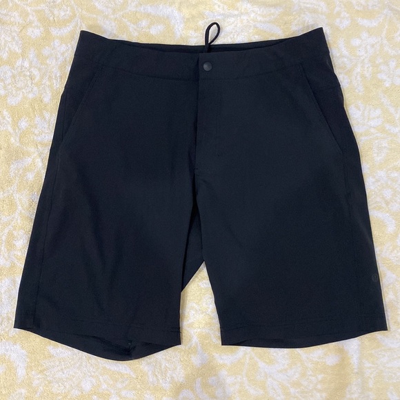 Lululemon athletic black short size 32 - Picture 2 of 4